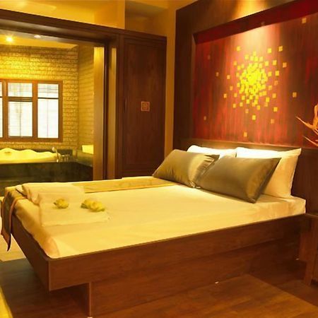 Siam Society Hotel And Resort Банкок Екстериор снимка